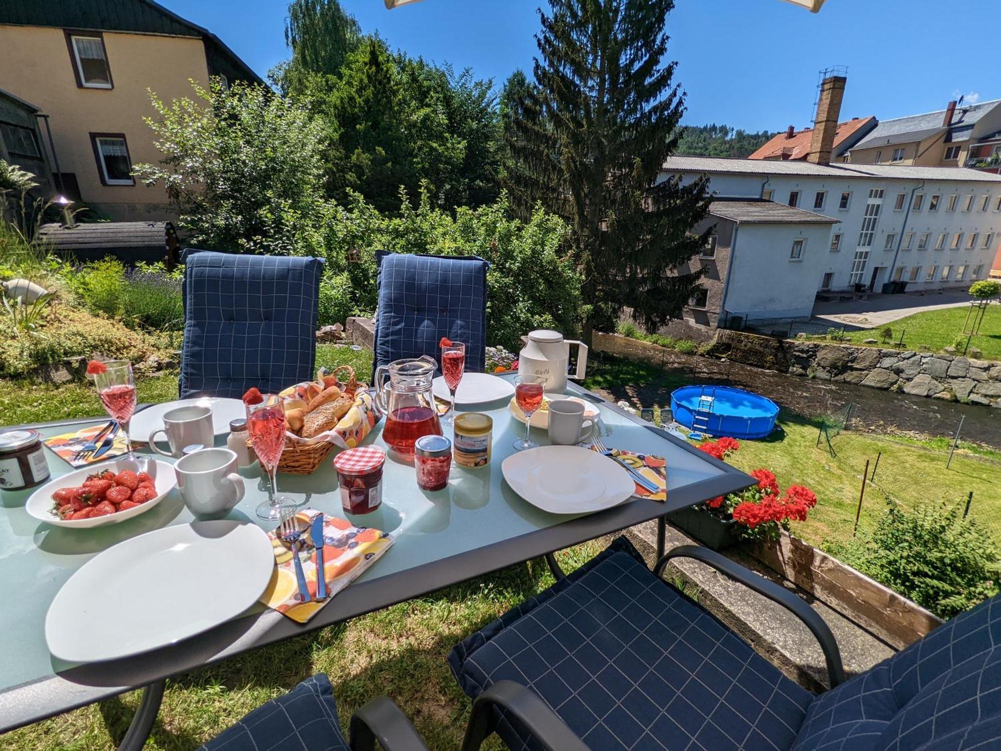 Uo2 - Urlaubsmagie - Garten, Whirlpool, Sauna Apartment Sebnitz Exterior photo